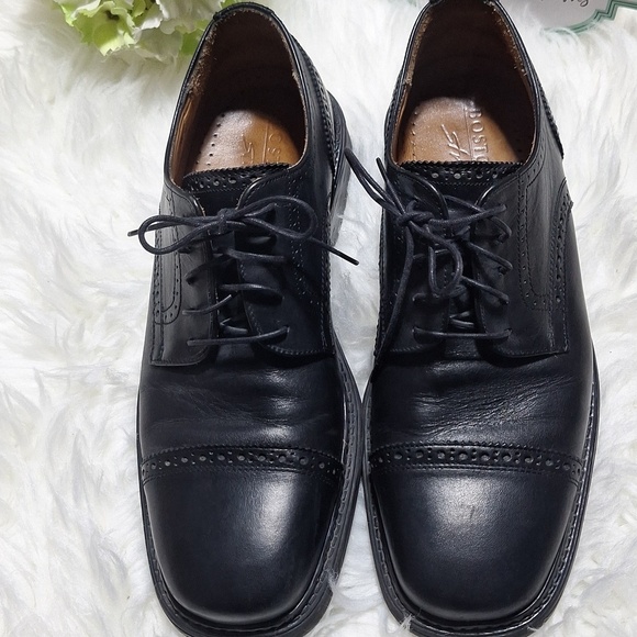 Bostonian Black Leather Oxfords Size 10